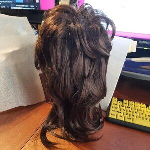 NEW TAG !  Kaneles 18" Long Layered Heat Resist Synthetic Fiber Wig Brown Blonde